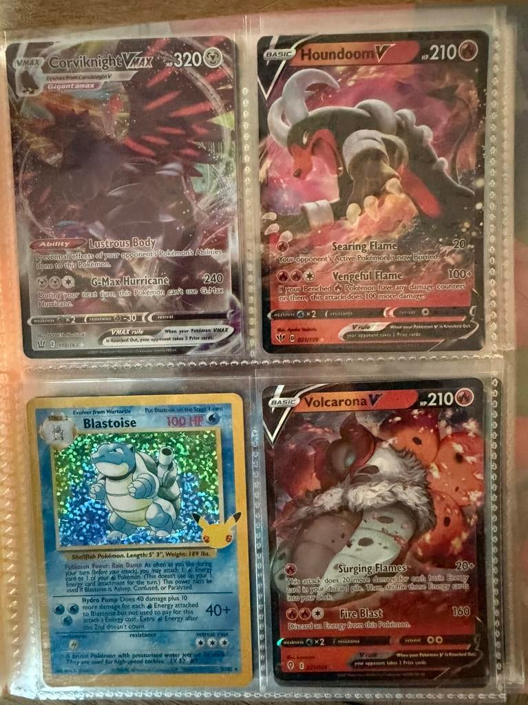 Pokemon kaarten celebrations, Ophalen of Verzenden, Zo goed als nieuw, Meerdere kaarten, Foil
