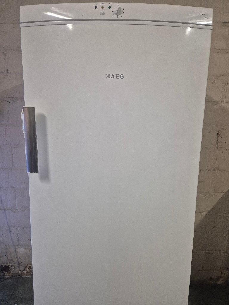 AEG Diepvriezer No Frost – 181 liter, Gebruikt, Minder dan 60 cm, Energieklasse A of zuiniger, 140 tot 160 cm