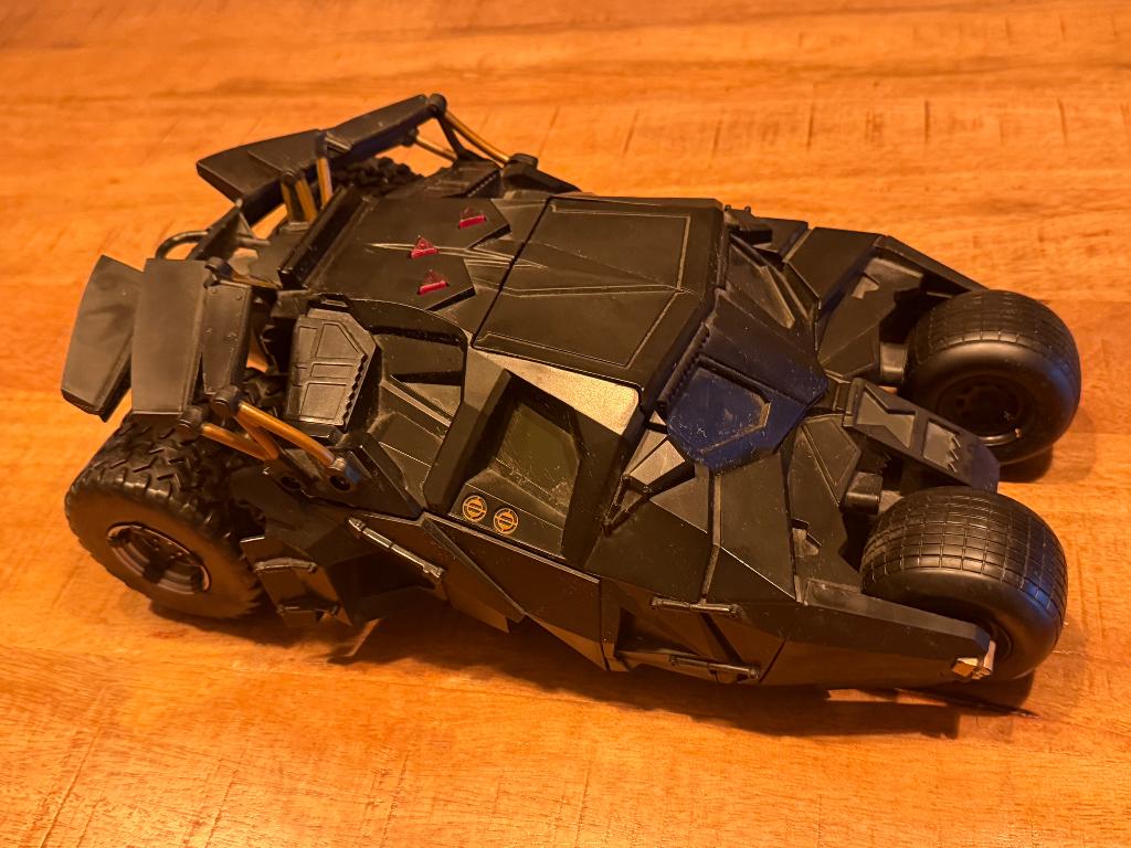 DC Comics Batmobile by Mattel 2005 Batman Begins - Tumbler, Collections, Personnages de BD, Enlèvement, Super héros, Comme neuf