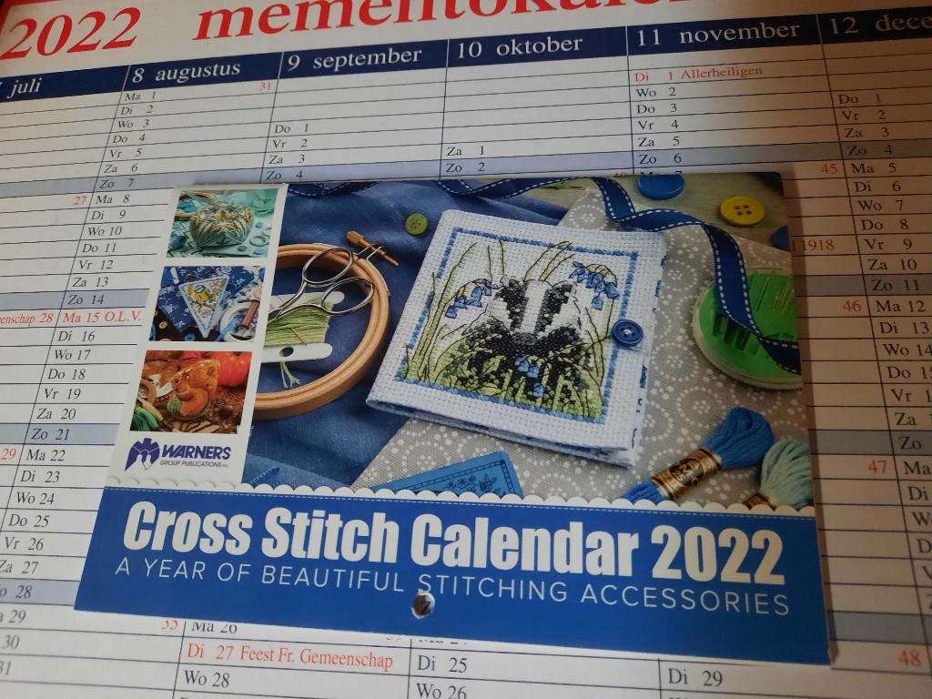 CrossStitcher Magazine Kalender 2022 Speciale Editie, Hobby en Vrije tijd, Borduren en Borduurmachines, Ophalen of Verzenden, Zo goed als nieuw