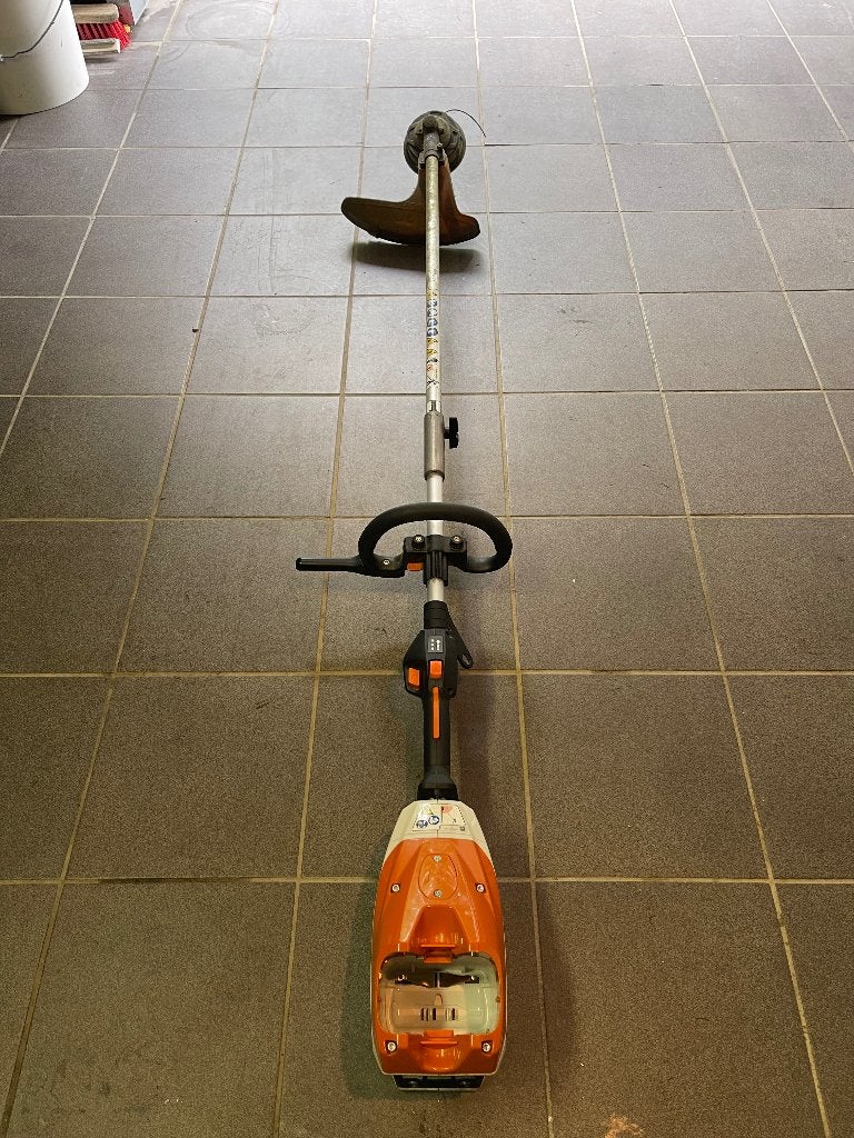 Stihl KMA 200R + FS-KM AC, Ophalen, Zo goed als nieuw, Accu, STIHL