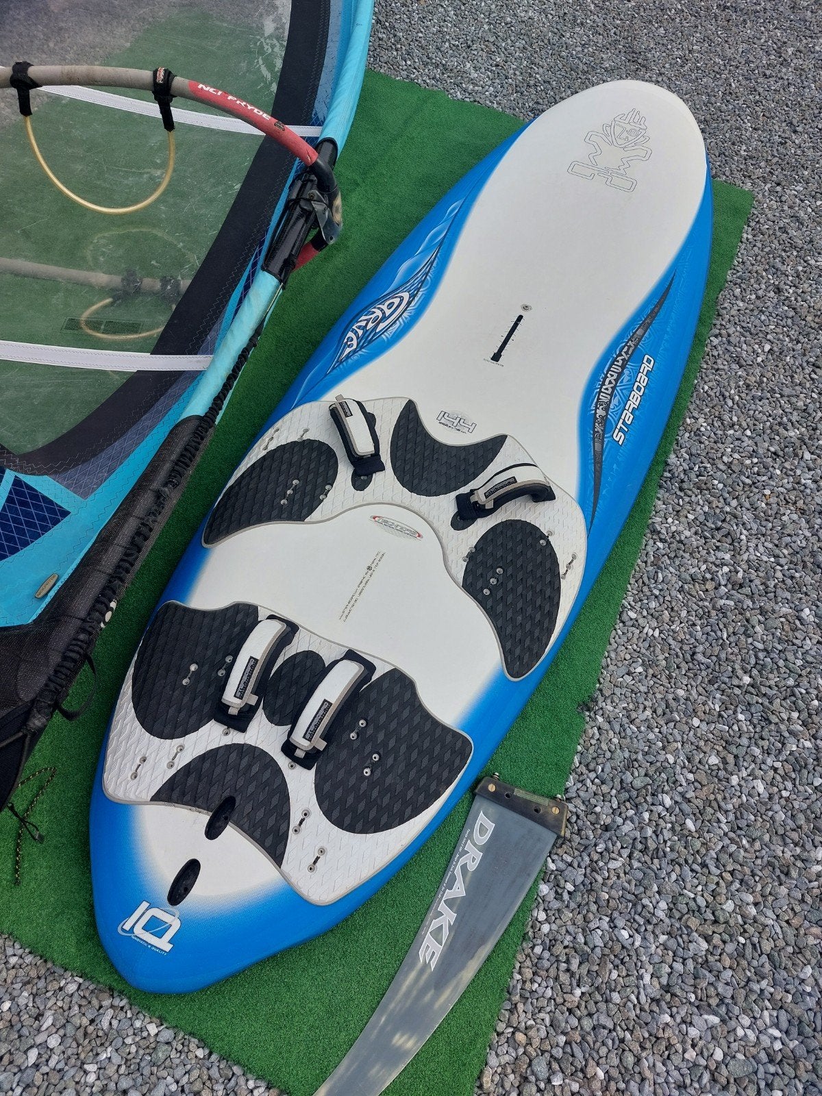 Kit complet Starboard Carve 144 avec NP Alpha 5,4 m², Sports nautiques & Bateaux, Ensemble complet, Utilisé, Réglable, Enlèvement