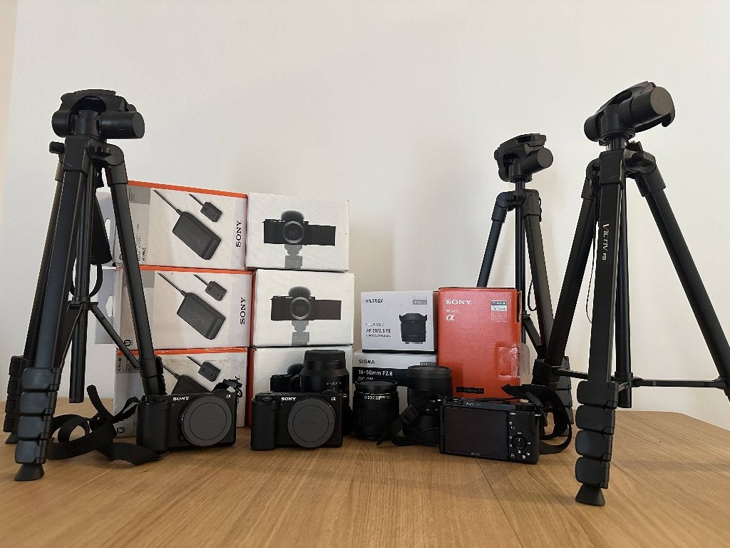 KIT Complet Multi-Cam  (3X Caméra + Objectifs + Trépied), Audio, Tv en Foto, Fotocamera's Digitaal, Zo goed als nieuw, Compact