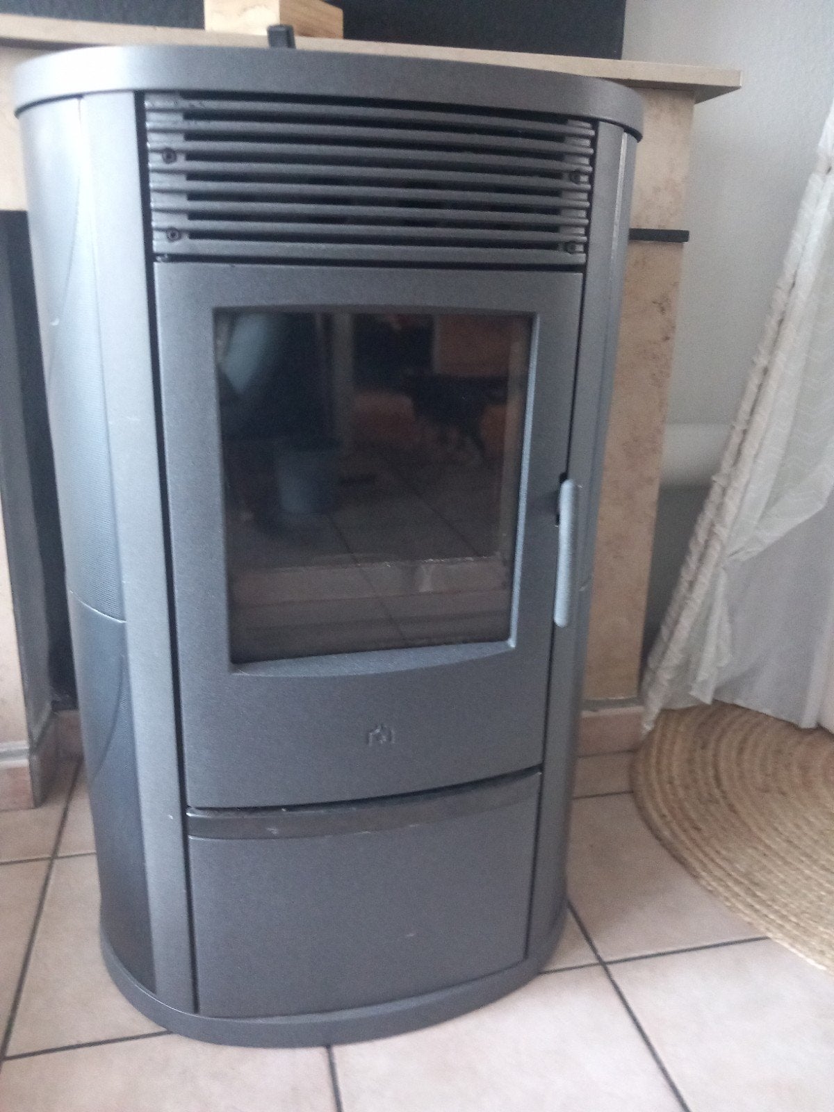 Poêle à pellet "Edilkamin LILLIA Plus 8 kW" Noir, Autres carburants, Comme neuf, Enlèvement, Poêle à granulés