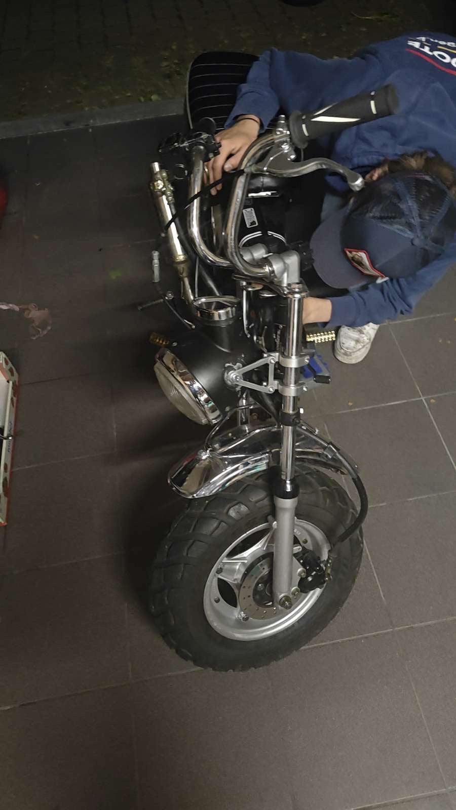 Dax onderdelen te koop, Ophalen