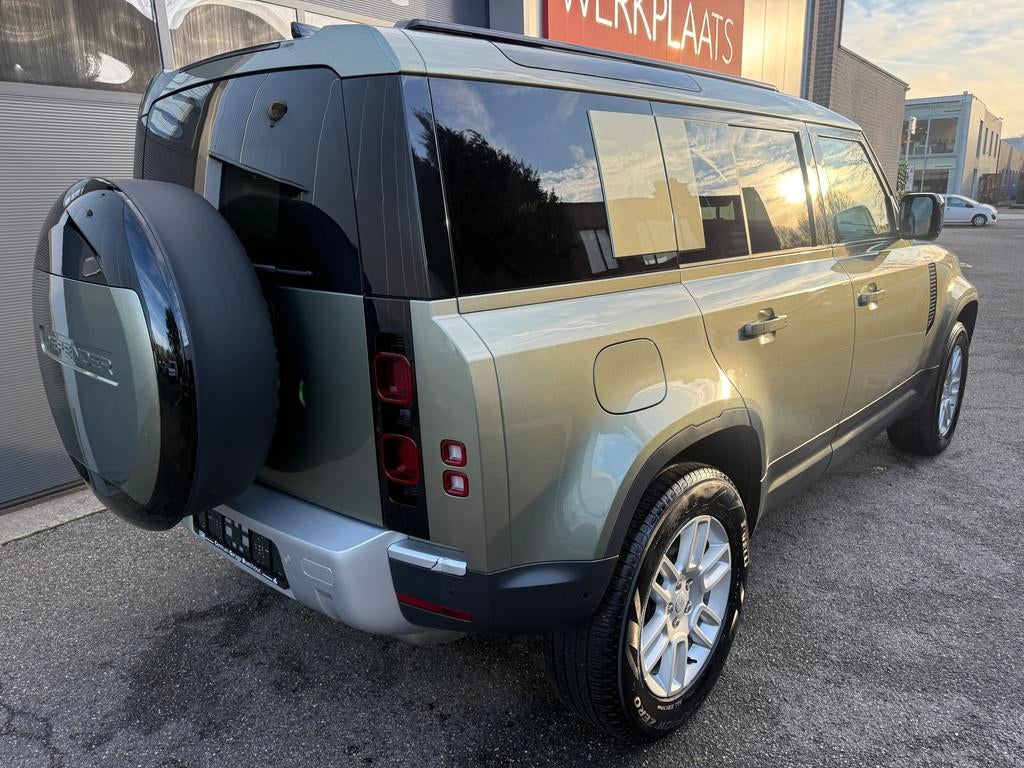 Land Rover Defender 110 30D MHEV D200 6 PLAATSEN PANO GROOT, Auto's, Automaat, Gebruikt, 4 cilinders, Defender