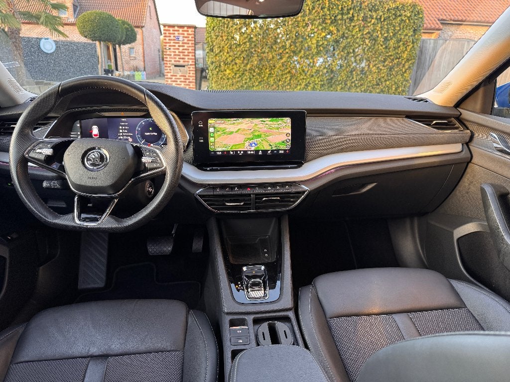 2024 Skoda Octavia Combi Clever+ Panodak/HUD/Cam/Sport, Auto's, Dealer onderhouden, Blauw, Leder en Stof, Break