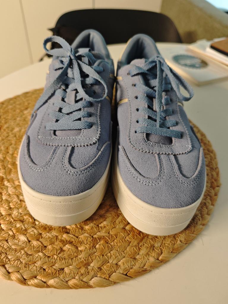 Tommy Hilfiger (Tommy Jeans) sneakers maat 39 dames, Kleding | Dames, Schoenen, Ophalen, Tommy hilfiger, Blauw, Zo goed als nieuw