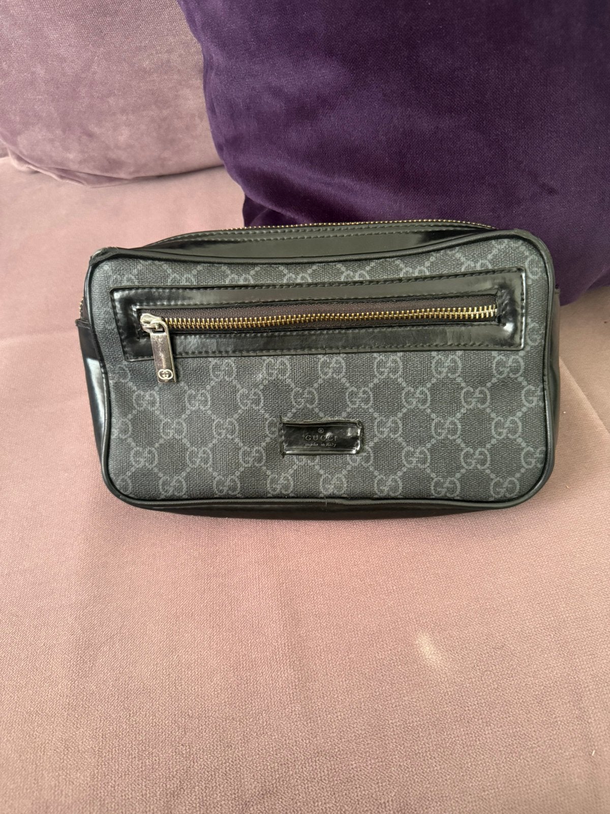 Gucci, Enlèvement ou Envoi, Comme neuf, Gris, Homme