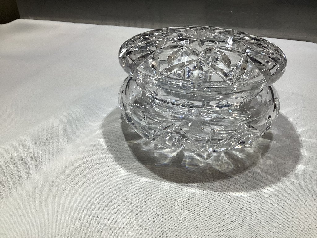 Bonbonniere in kristal. 171/2., Antiek en Kunst, Ophalen