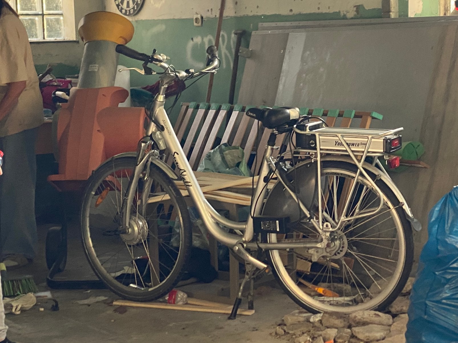 Elektrische fiets batterij werkt nog!, Vélos & Vélomoteurs, Enlèvement, Utilisé, 30 à 50 km par batterie