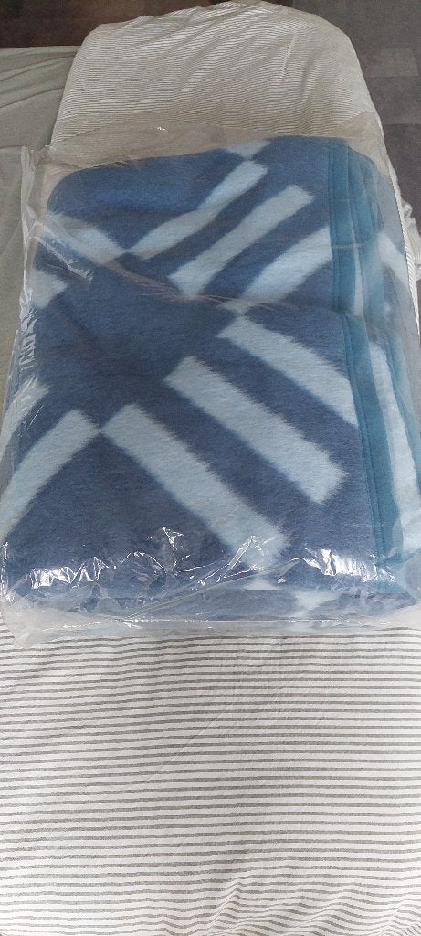 wollen deken, Huis en Inrichting, Slaapkamer | Beddengoed, Ophalen, Blauw, Deken of Dekbed, Wol