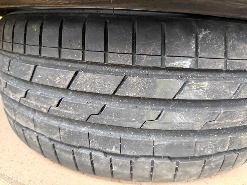 2 pneus Mini presque neuf 205/45/17  Hankook Ventus, Auto-onderdelen, Ophalen, Nieuw, 17 inch, 205 mm