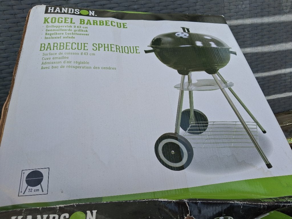 KogelBBQ + hoes, Tuin en Terras, Ophalen, Zo goed als nieuw