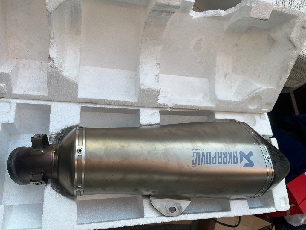 BMW HP Silencieux Sport AKRAPOVIC - K1300R/S, Motos, Enlèvement ou Envoi, Utilisé