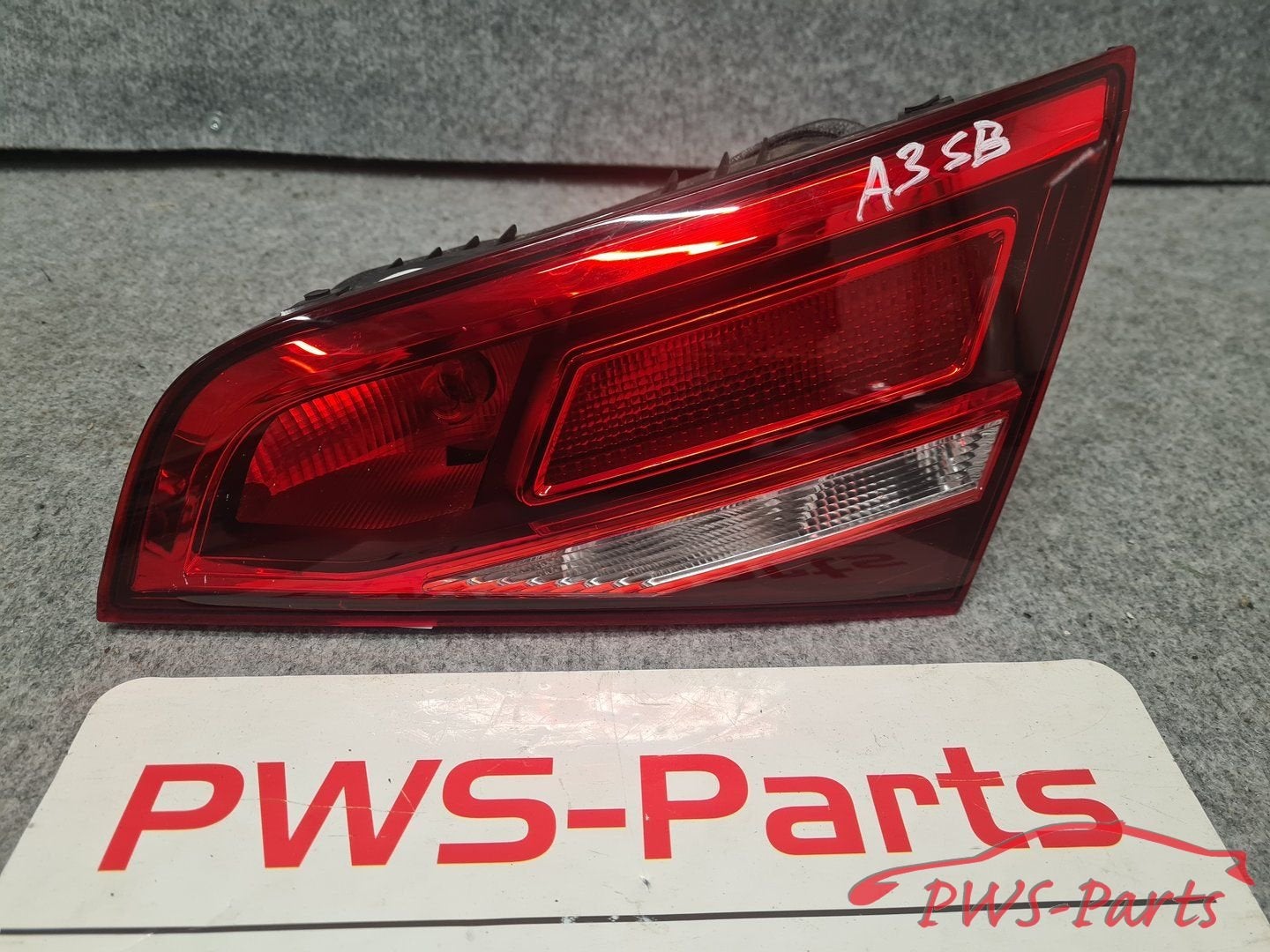 AUDI A3 8V SPORTBACK FACELIFT ACHTERLICHT RECHTS ORIGINEEL, Auto-onderdelen, Gebruikt, -, -, -