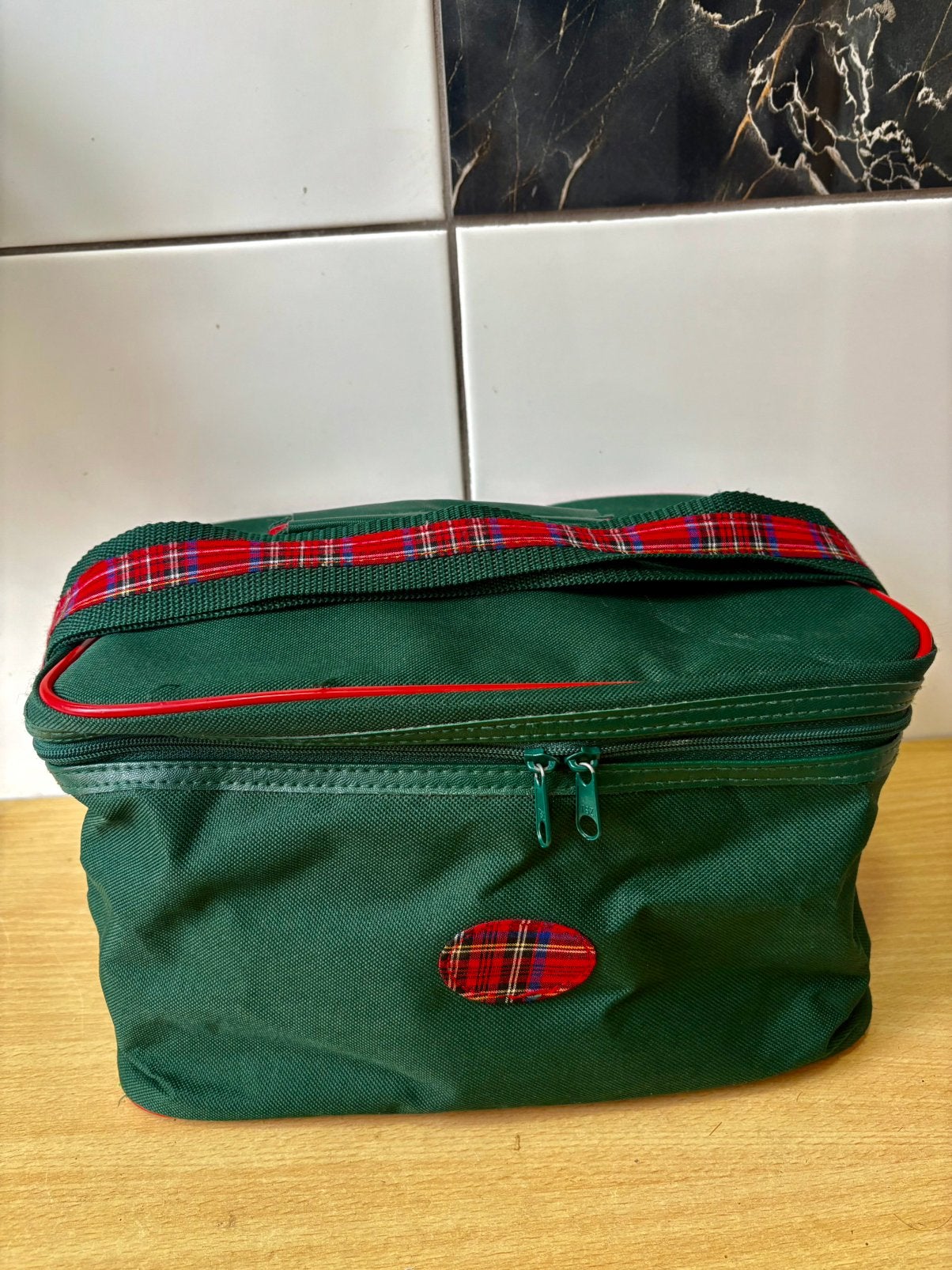 Lot 2 sacs vintage vert à carreaux - Sac + trousse scolaire, Handtassen en Accessoires, Toilettassen, Ophalen of Verzenden, Zo goed als nieuw