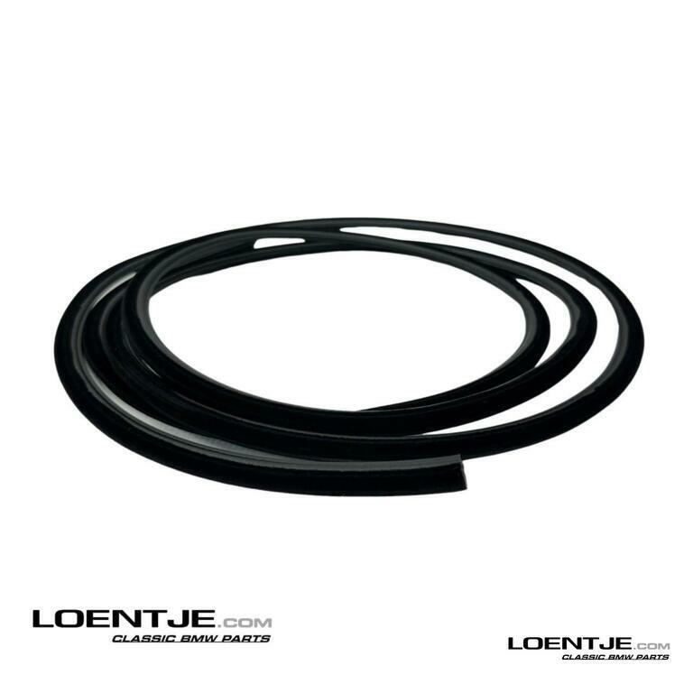 Rubber schuifdak groot 2800mm bmw e21 e28 e23 e30 e12, Autos : Pièces & Accessoires, Carrosserie & Tôlerie, BMW, Utilisé, Enlèvement ou Envoi