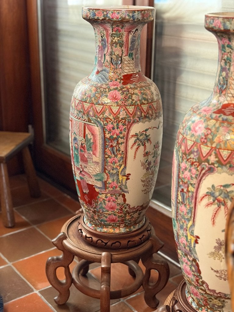 Chinese vazen op houten staander, Antiek en Kunst, Ophalen