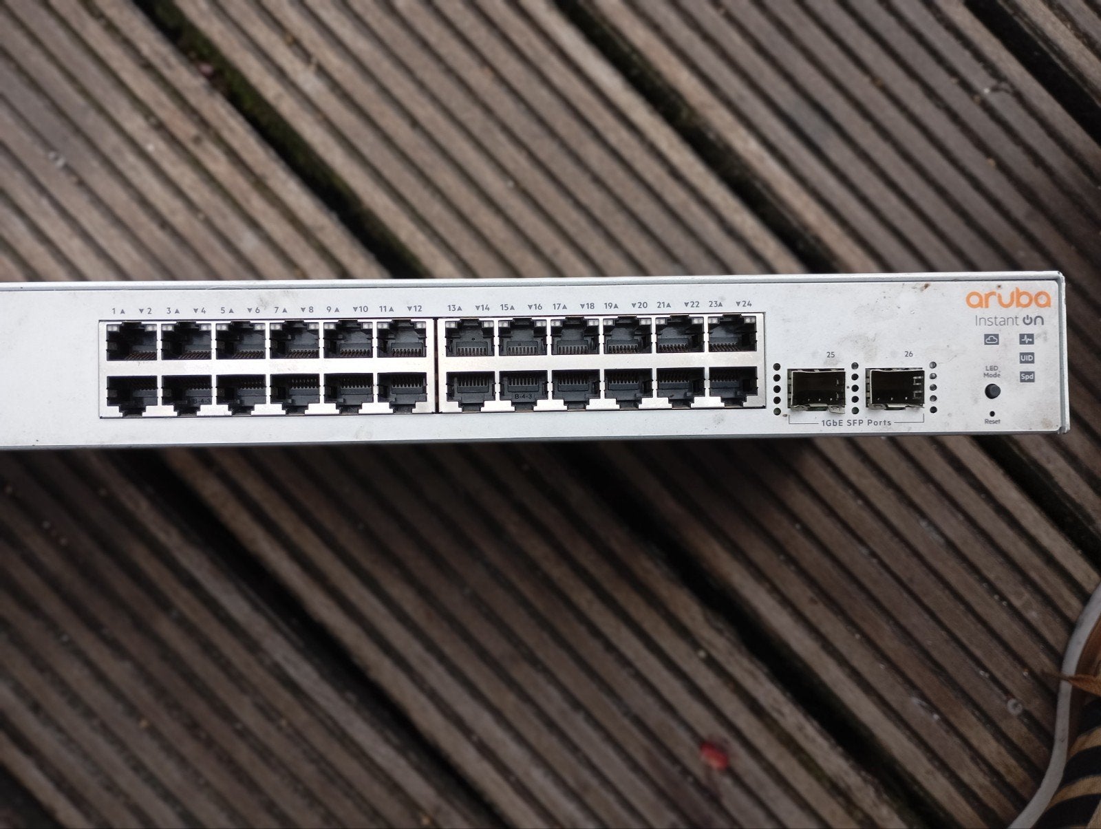 Switch box Aruba Instant On 1830 24G 2SFP (mode, Computers en Software, Netwerk switches, Ophalen of Verzenden