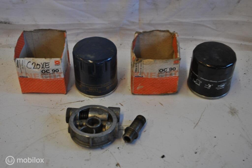 Motoroliekoeler Opel Kadett E ('84-'91) 90322485, Auto-onderdelen, Motor en Toebehoren, Gebruikt, Opel, Ophalen of Verzenden, Opel