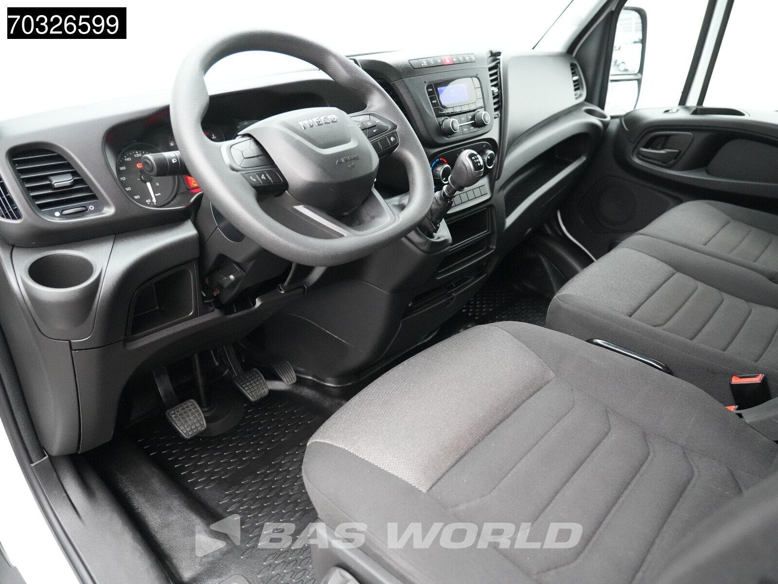 Iveco Daily 35C16 3.0L Laadklep Dubbellucht 160PK Bakwagen A, Stof, Gebruikt, Euro 6, 4 cilinders