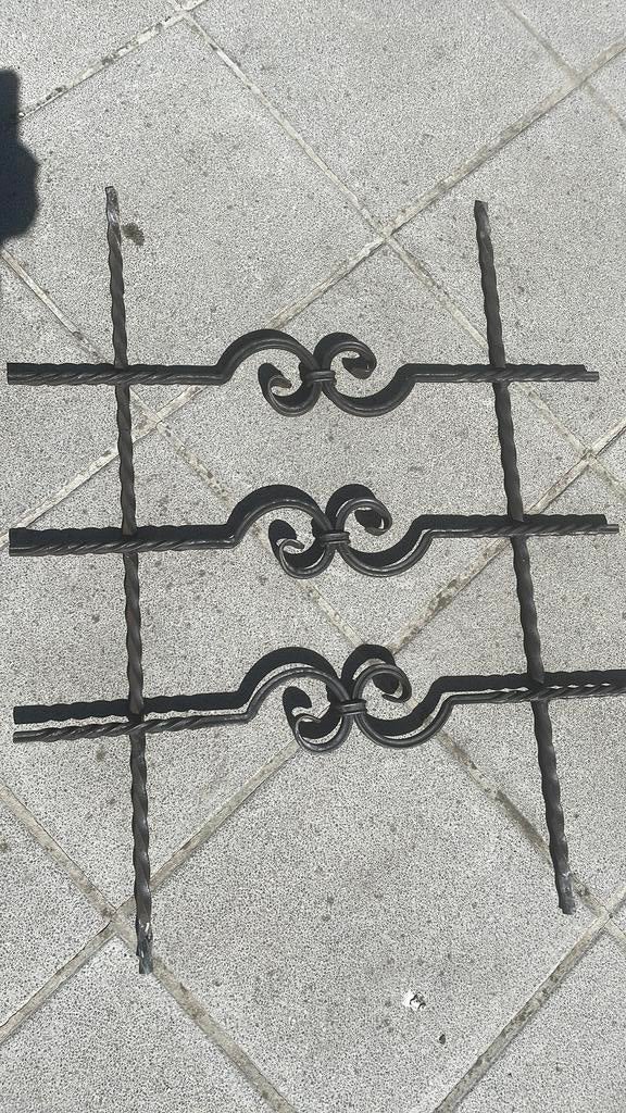 Smeedijzeren raamtralie, Ophalen, Zo goed als nieuw