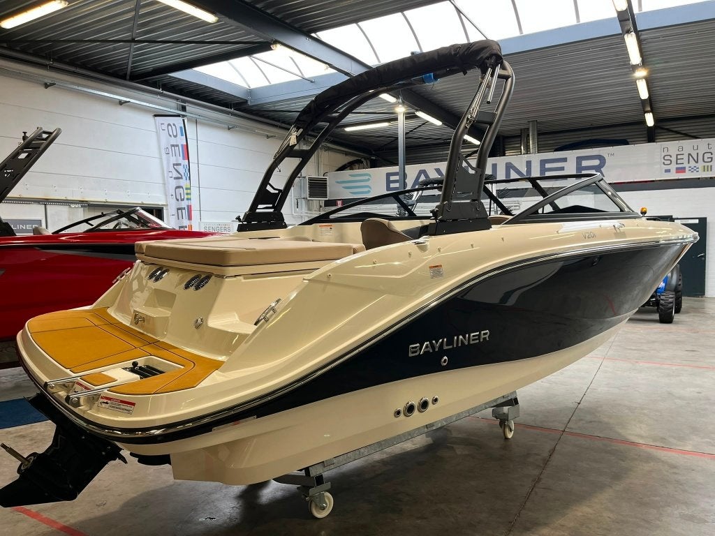 2027 BAYLINER V20i - direct leverbaar, Watersport en Boten, Speedboten, Ophalen, Bayliner