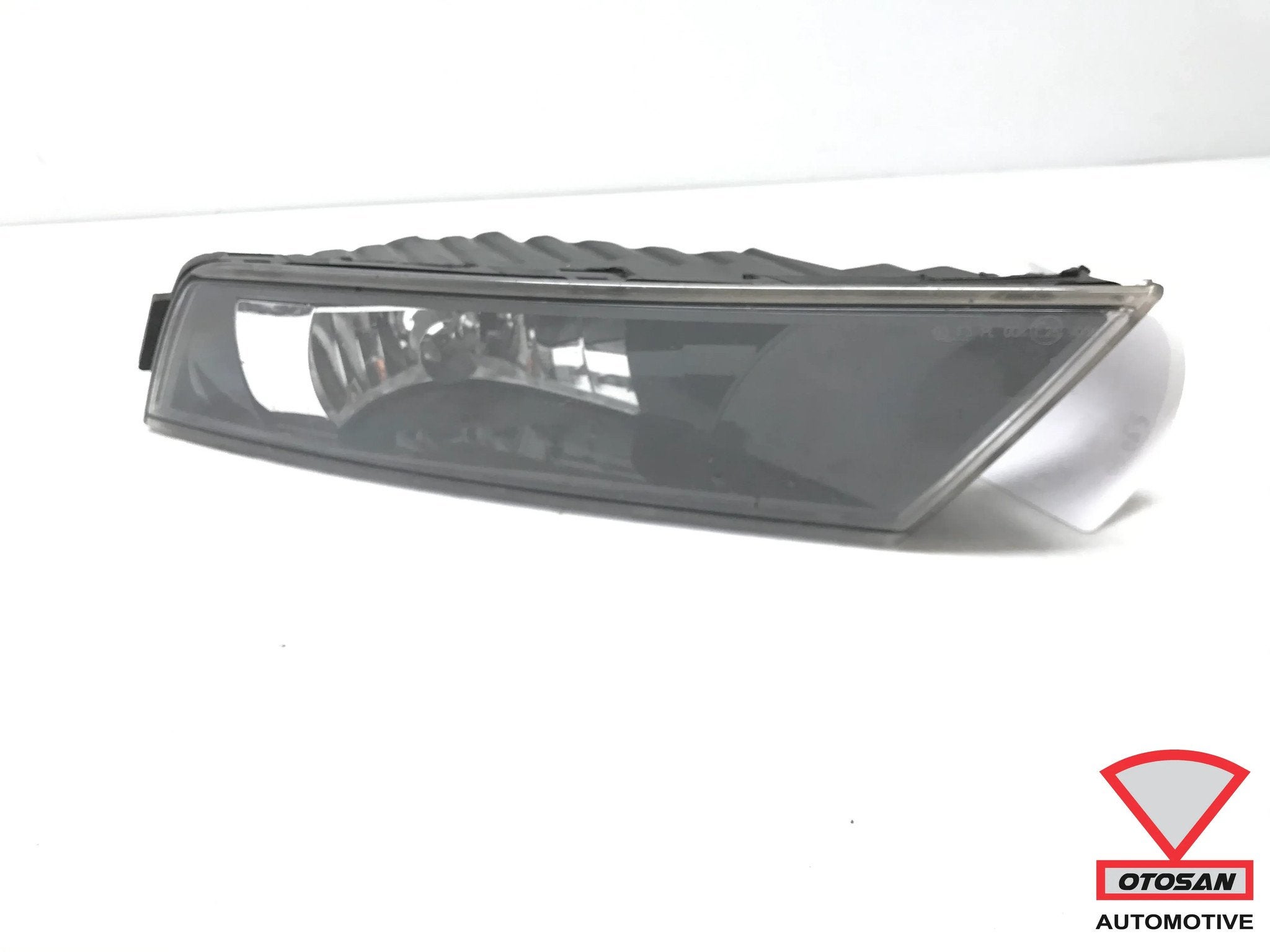 Skoda Superb 2015-2018 Mistlamp Rechts Voor 3V0941700A, Tr. Vaclava Klementa 869
293 01  Mlada Boleslav, CZ, Skoda, Skoda Auto a.s.