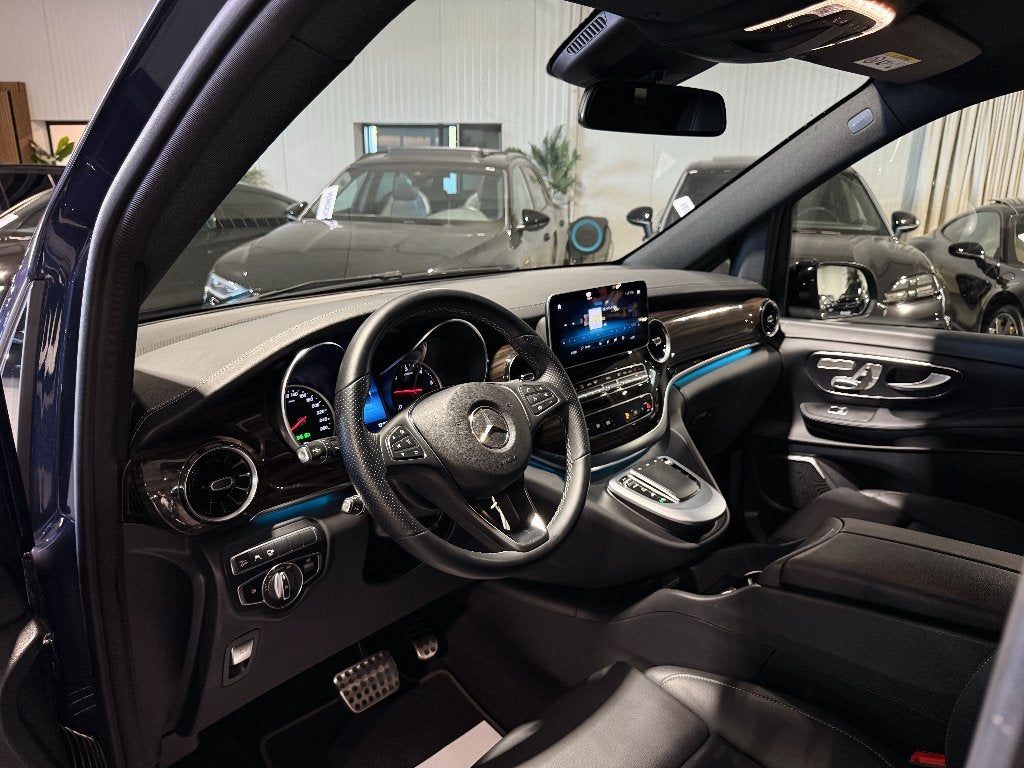 Mercedes-Benz V300d 4Matic AMG-Line Lang  | Lichte Vracht, Automaat, Dealer onderhouden, 4 cilinders, Blauw