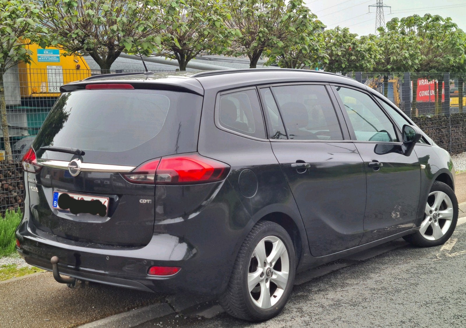 Opel zafira 20cdti new model clima 240mkm 3700€, Autos, Opel, Particulier, Zafira, Diesel, Euro 5, MPV ou Monospace, 5 portes