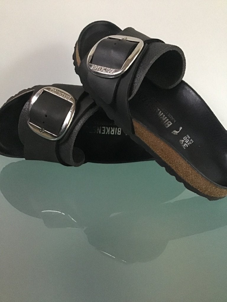Birkenstock 39 Madrid Big Buckle Zwart | Gratis verzenden, Kleding | Dames, Slippers, Verzenden, Zwart, Zo goed als nieuw