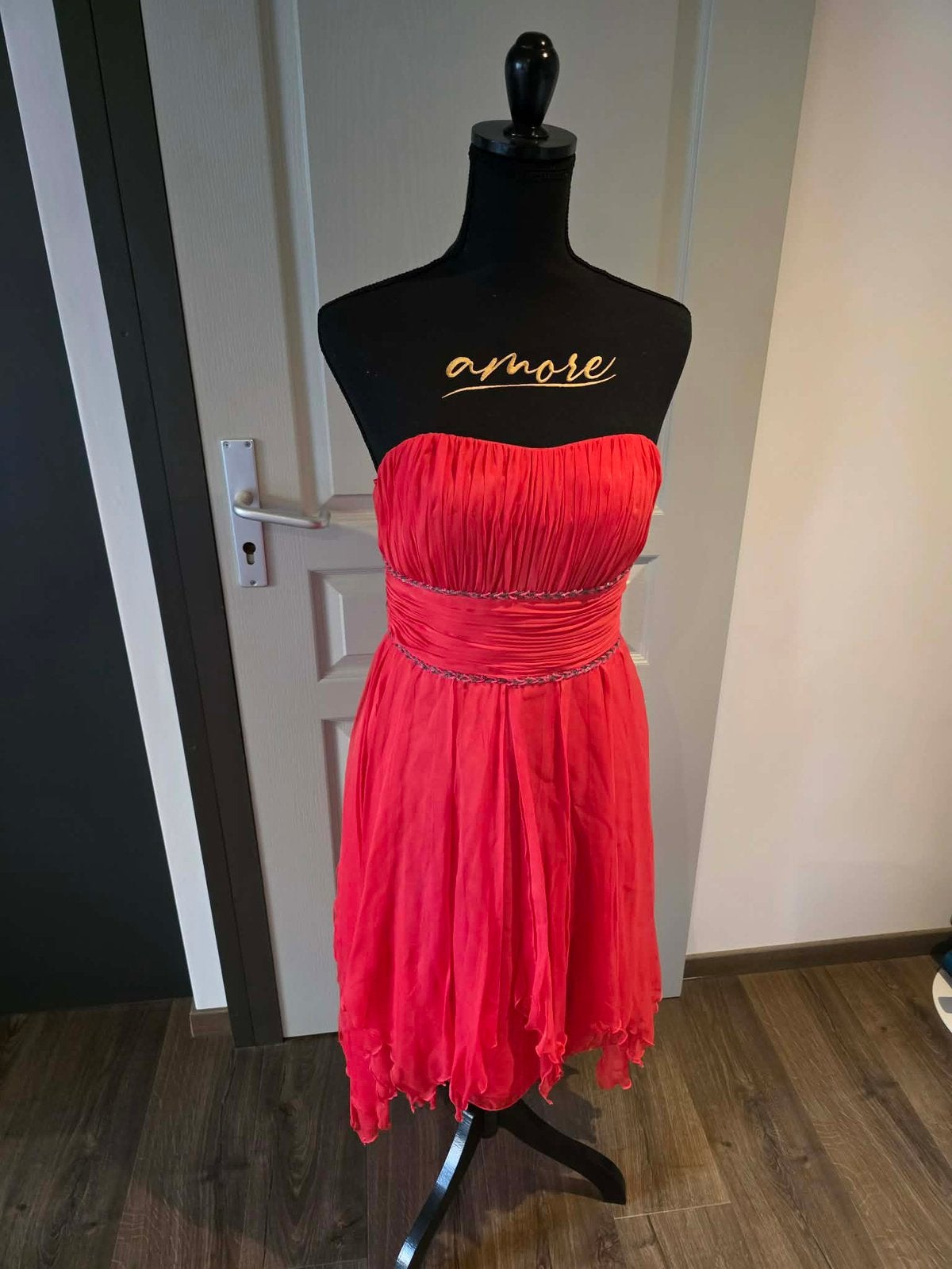 Robe de soirée élégante tissu léger taille xs ou s, Kleding | Dames, Gelegenheidskleding, Ophalen of Verzenden, Zo goed als nieuw