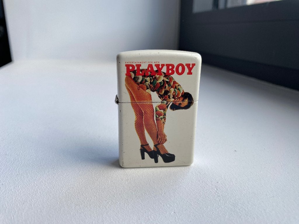 Zippo Playboy „Retro Girl — september 1972” - 2003, Ophalen of Verzenden, Gebruikt, Aansteker