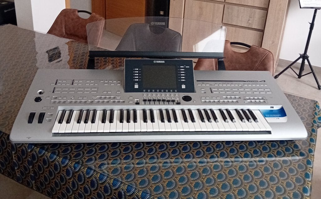 Tyros 4 clavier 61 touches, Musique & Instruments, 61 touches, Connexion MIDI, Yamaha, Comme neuf