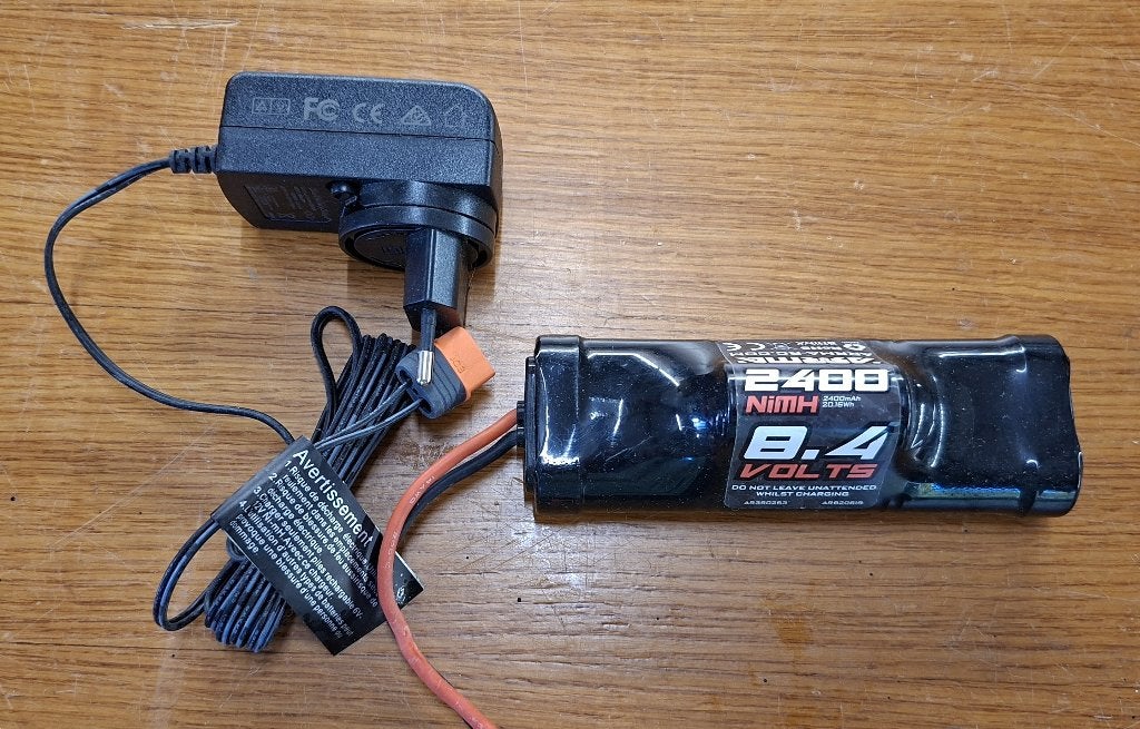 ARRMA NiMH 7-cel pack 8,4V 2400 mAh, Hobby & Loisirs créatifs, Enlèvement, Comme neuf, Pièce