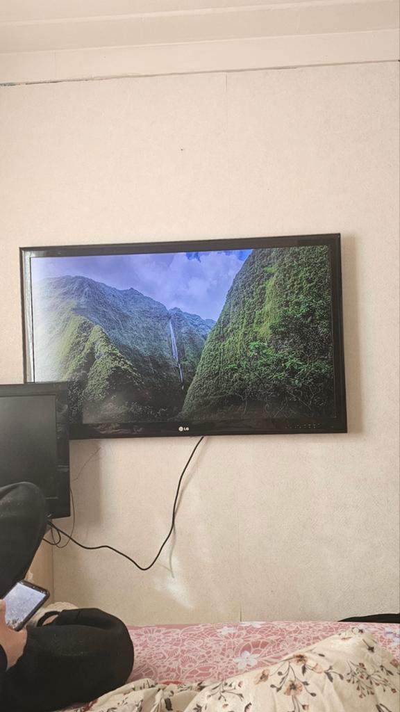 Groot tv LG 60" zonder remote voor herstellen, Ophalen, Gebruikt, 120 Hz, 100 cm of meer