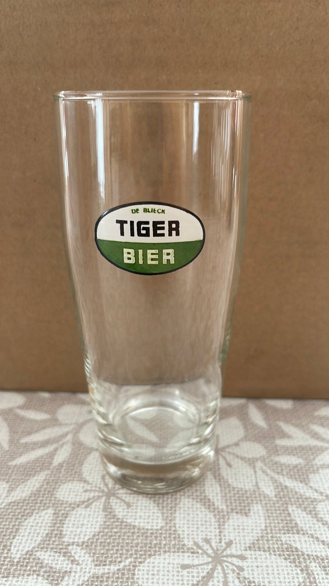 Glas tiger bier, Verzamelen, Ophalen, Zo goed als nieuw