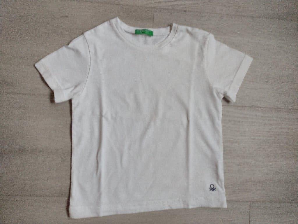 Spierwit T-Shirtje BENETTON maat 90, Kinderen en Baby's, Kinderkleding | Maat 92, Ophalen, Jongen of Meisje, Zo goed als nieuw