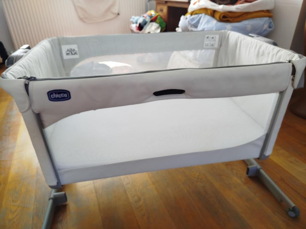 Cododo Chicco Next2Me Magic Evo - couleur blanc, Enfants & Bébés, Enlèvement