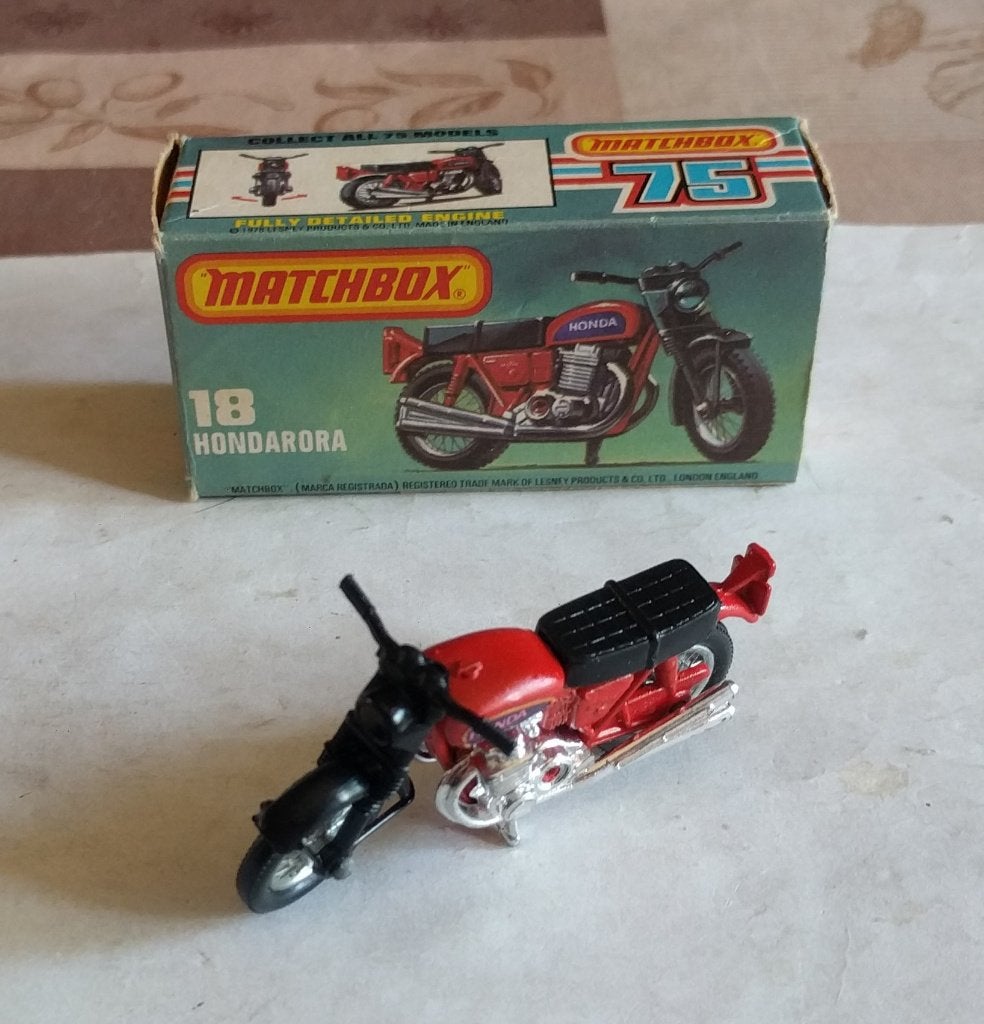 Matchbox #18 Hondarora, Ophalen of Verzenden, Zo goed als nieuw, Motor