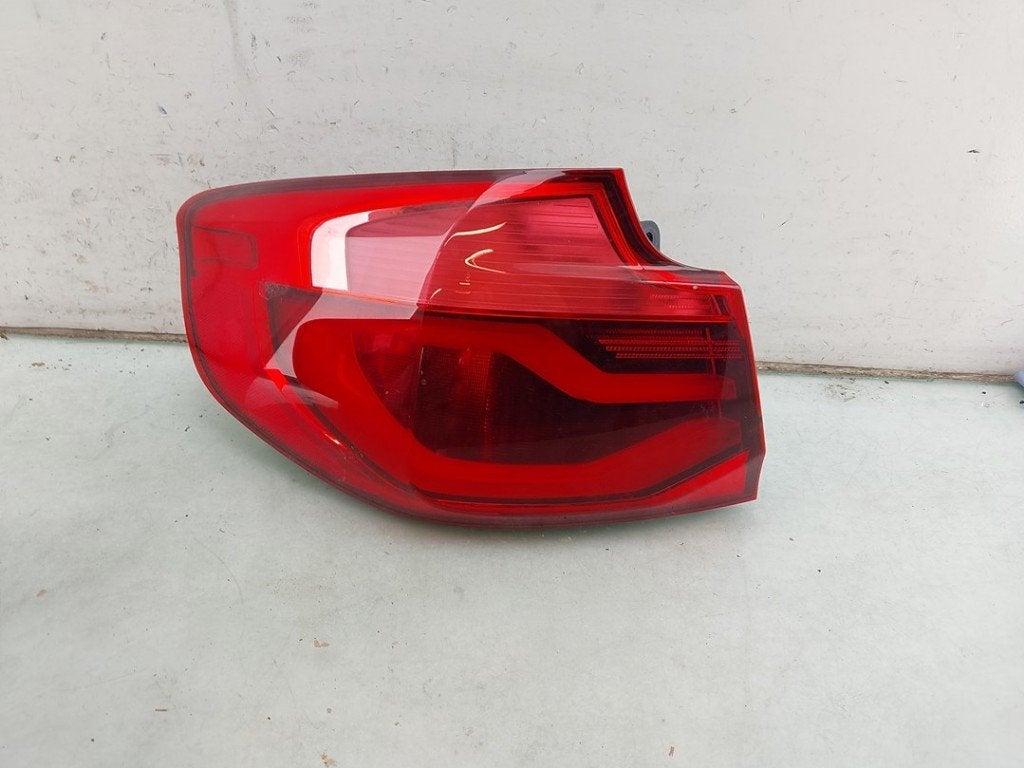 FEU ARRIÈRE GAUCHE BMW 3 serie (F30) (|63217417469|), Autos : Pièces & Accessoires, Utilisé, BMW, Petuelring 130
80809  München, DE