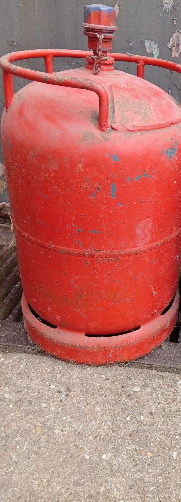 Lege gas flesjes, Enlèvement