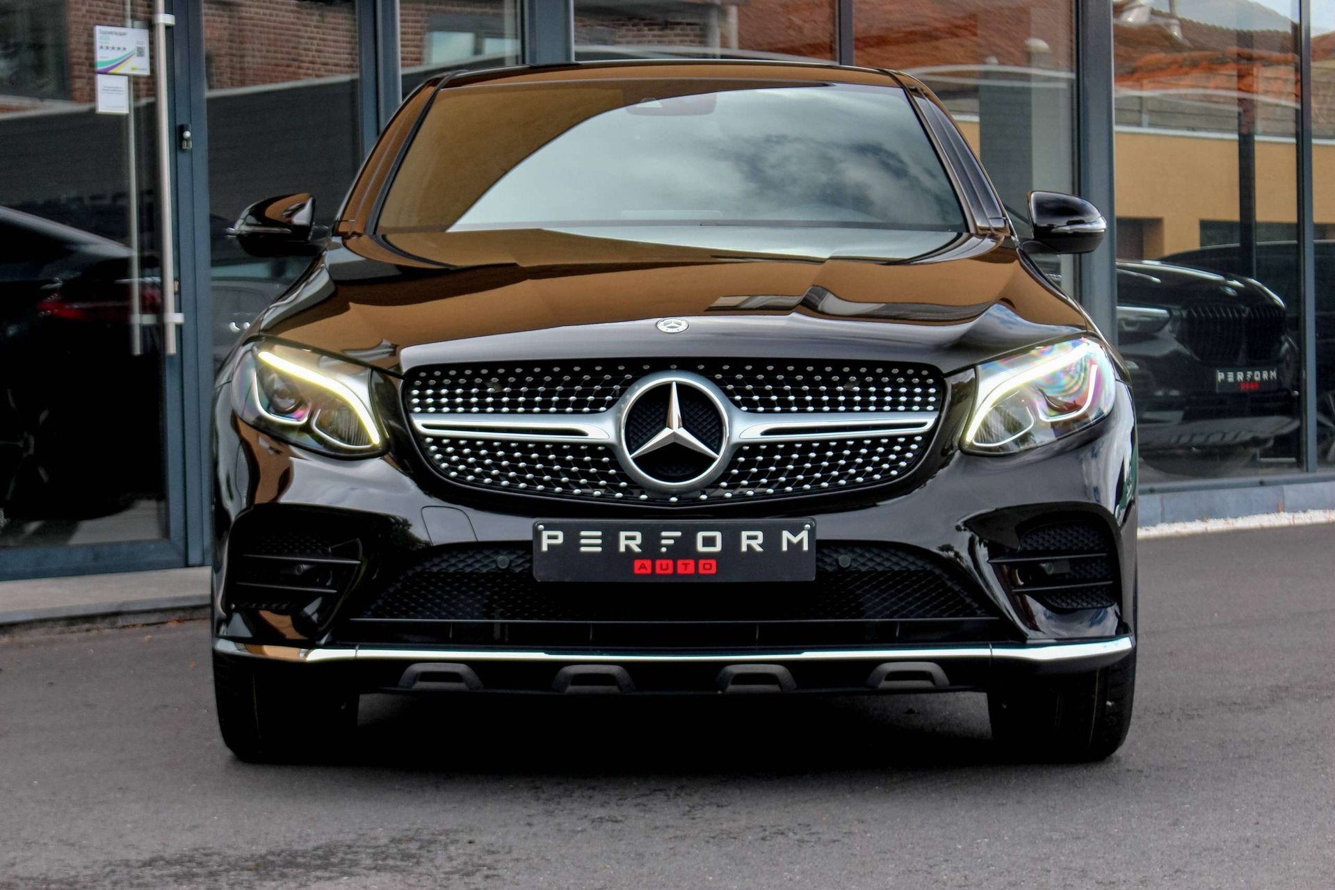 Mercedes-Benz GLC 250 *COUPÉ*4MATIC*AMG LINE* + 1J GRNT, Automaat, Dealer onderhouden, 4 cilinders, Zwart