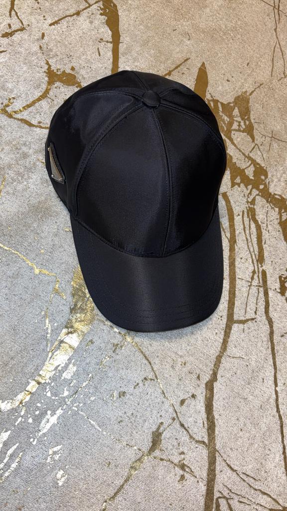 Casquette prada 1.1, Enlèvement, Comme neuf, Casquette