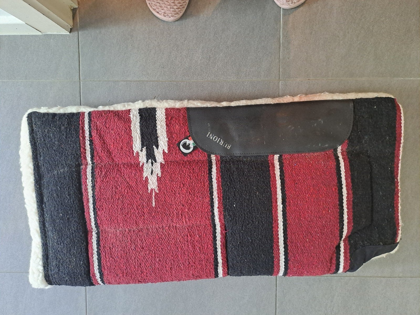 Verschillende wollen westernpads, Ophalen