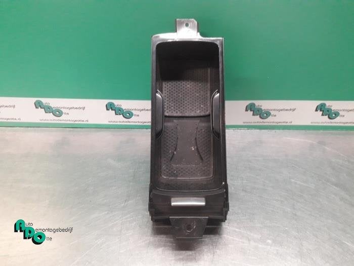 Console centrale d'un Volkswagen Golf (Golf 04-), -, 3 mois de garantie, Utilisé, -