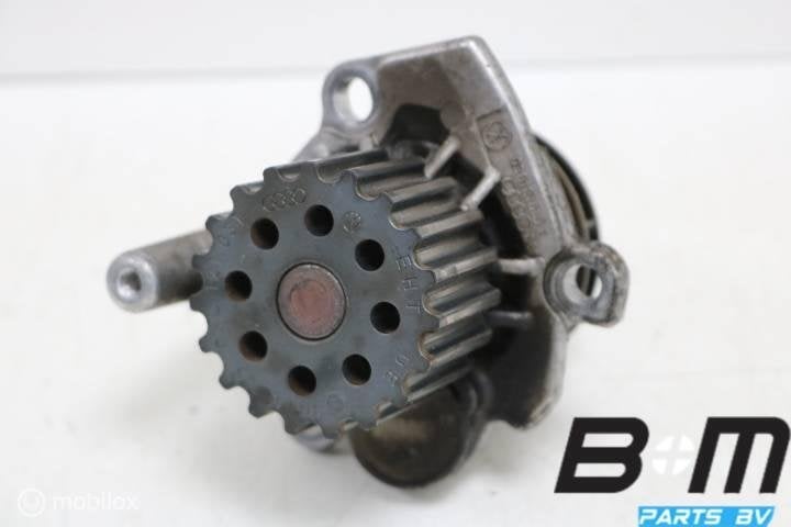 Waterpomp VW Passat B6 2.0 TDI CBD 038121019E, Utilisé