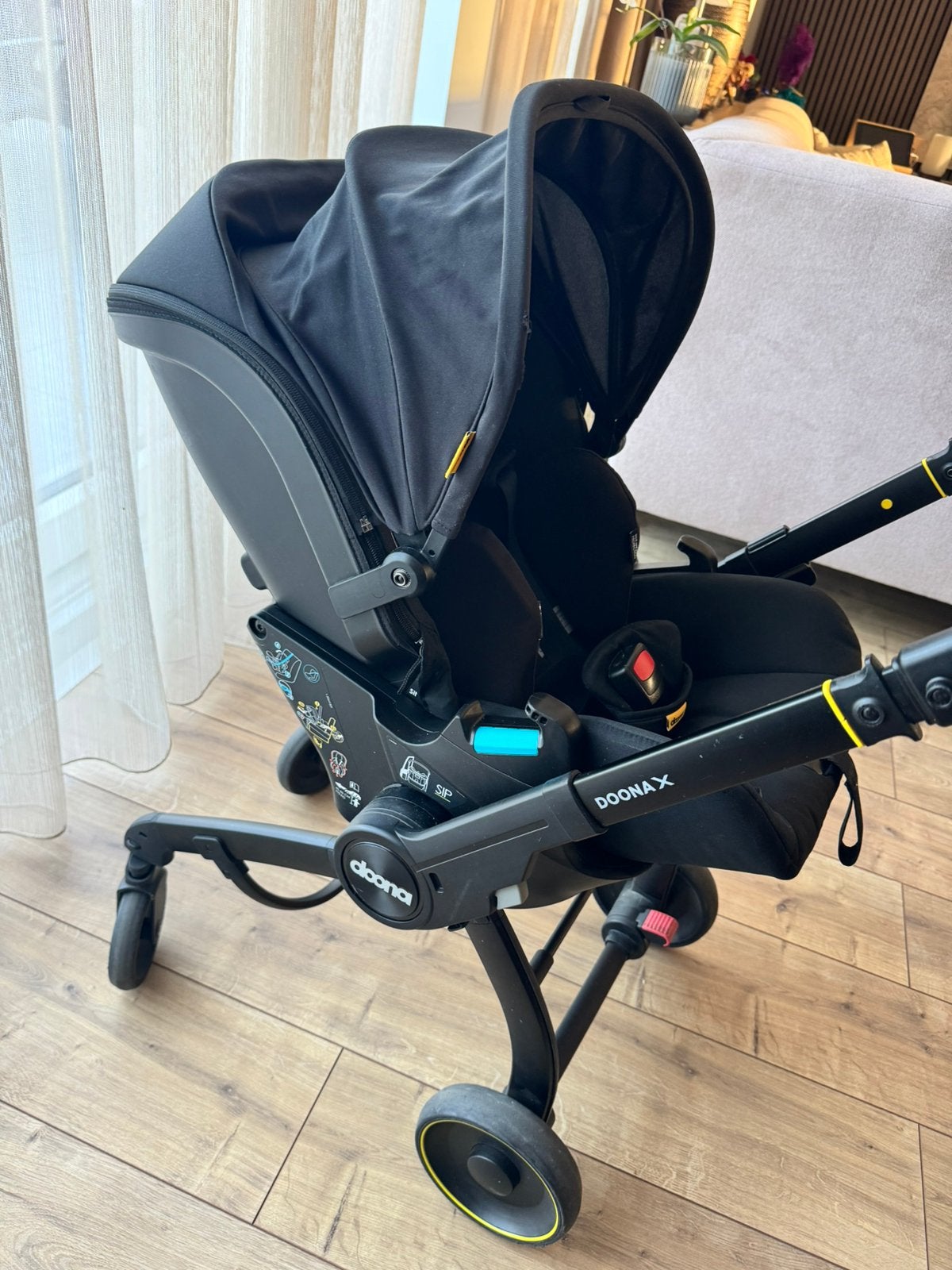 Kinderwagen/autostoel - Doona X, Ophalen, Zo goed als nieuw, Kinderwagen