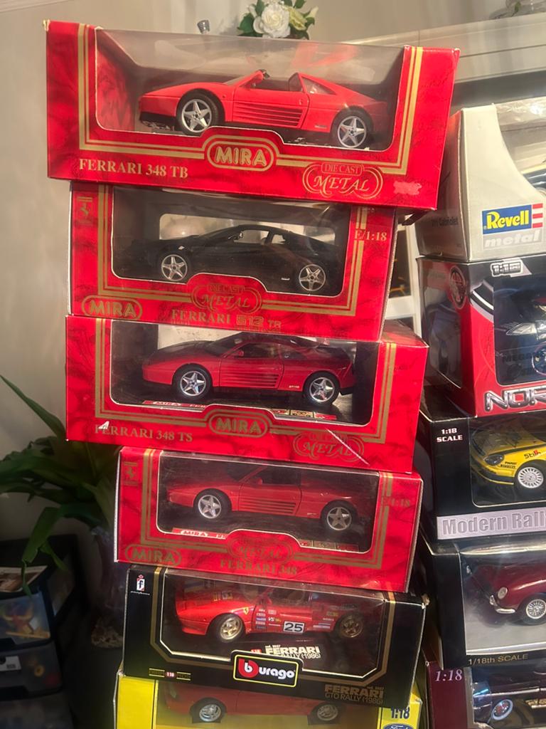 Ferrari MIRA (25 euros chacune), Hobby & Loisirs créatifs, Voitures miniatures | 1:18, Enlèvement, Comme neuf
